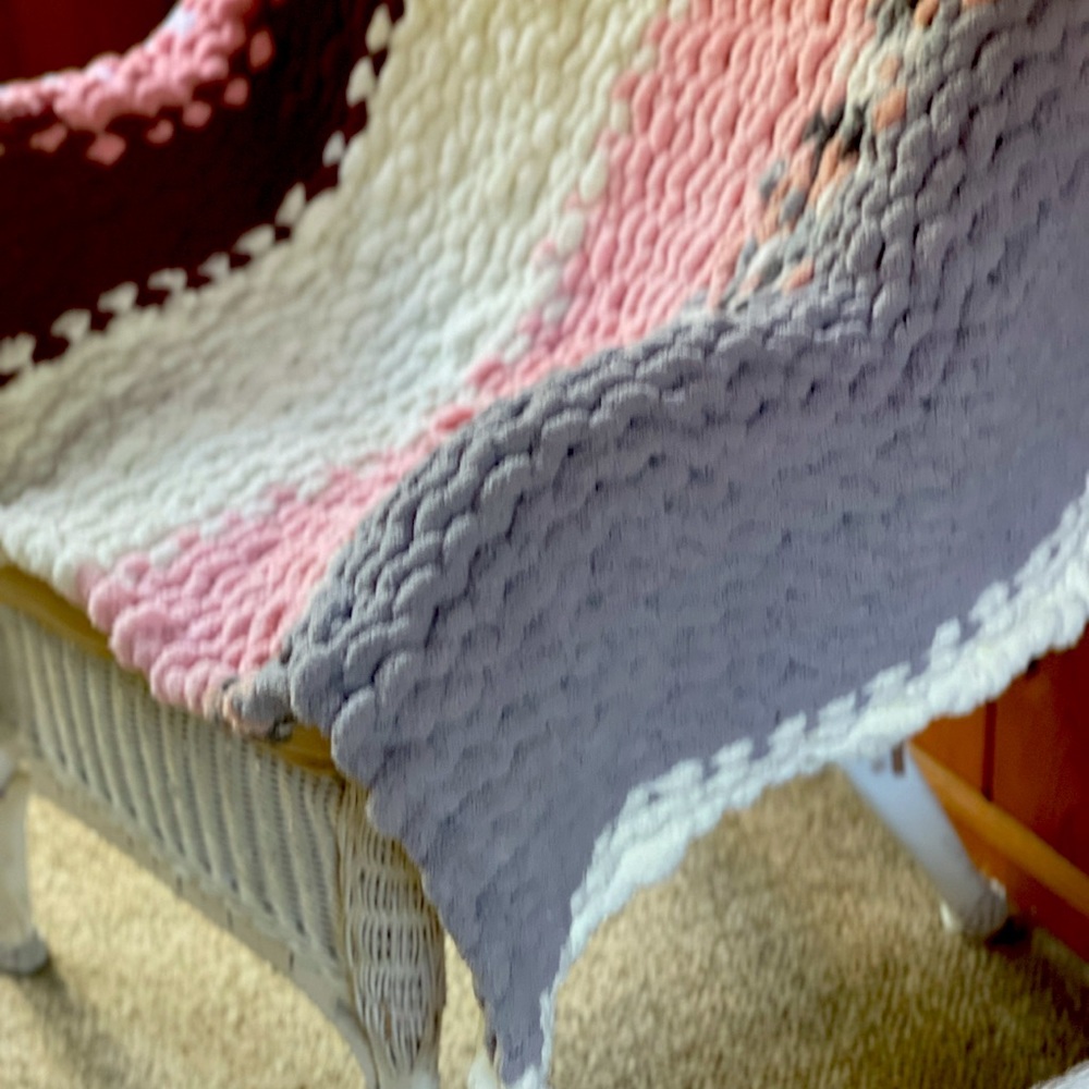YnM Chunky Knit Blanket Throw,100% Hand Made from Supremely Soft Chenille Chunky